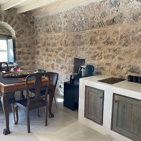 Apartment αρχοντικό 19ου αιώνα Arachova