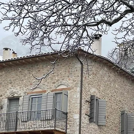 αρχοντικό 19ου αιώνα Apartment Arachova